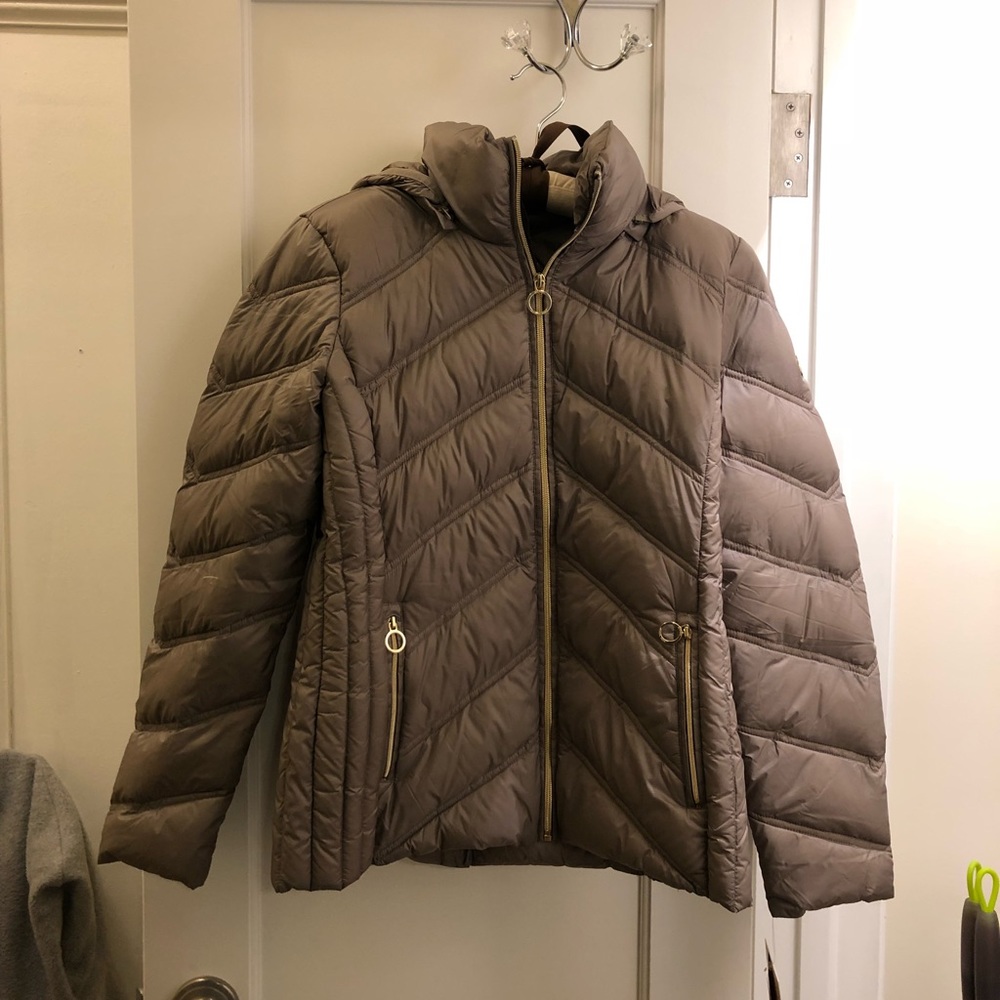 *NWT* Michael Kors packable down puffer coat